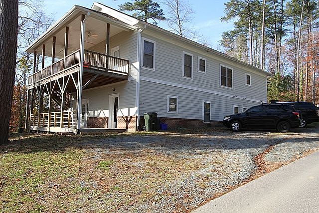 Front entrance to Unit B