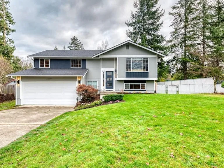 Welcome to this modern and stylish 5 bedroom, 2 bath spacious home!