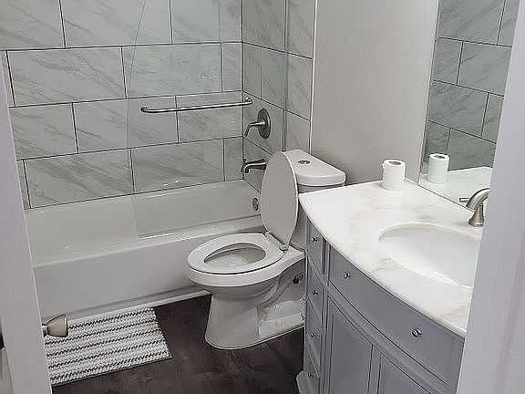 4th image of 1163 Colony Creek Ct