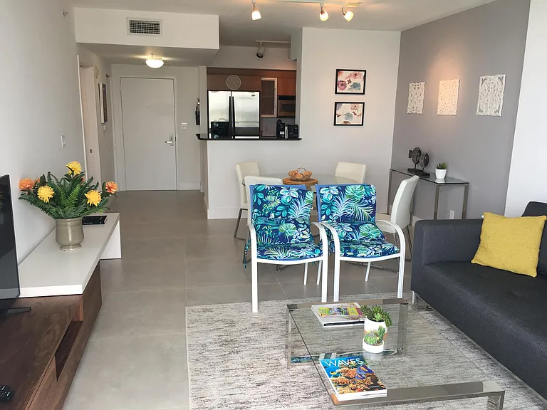 335 Biscayne Blvd #3910 — Photo 2