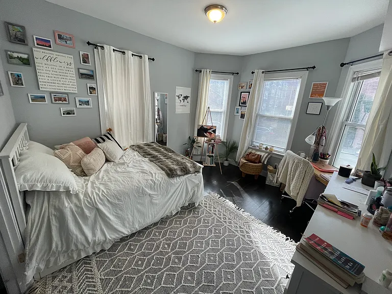 Saint Paul st units — Photo 8