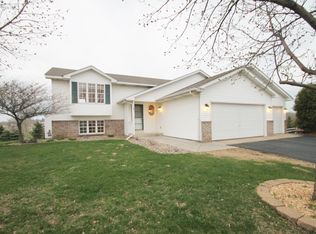 17055 Georgetown Way, Rosemount, MN 55068