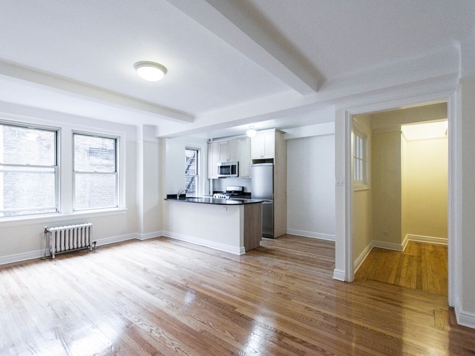1st image of 25 E 10th St #E6