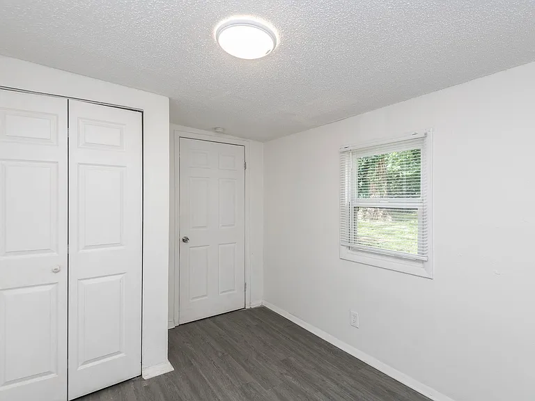 10019 Northgate Dr — Photo 12