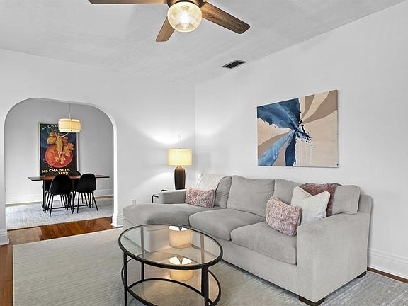 4th image of 3012 W San Nicholas St