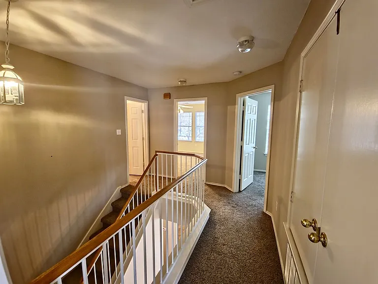 5661 Hartson — Photo 22