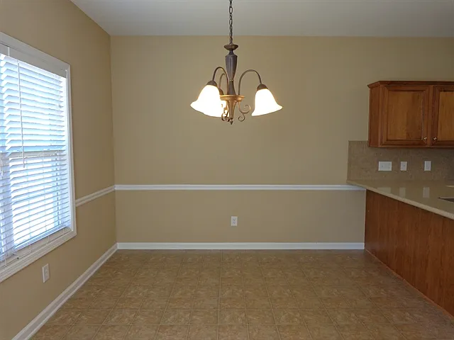 131 Village Dr — Photo 4