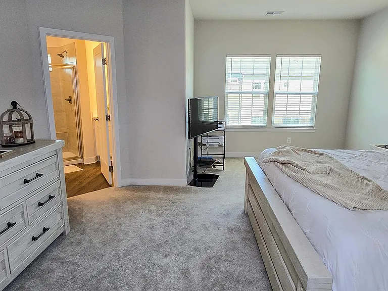 5426 Greenpoint Ln — Photo 33
