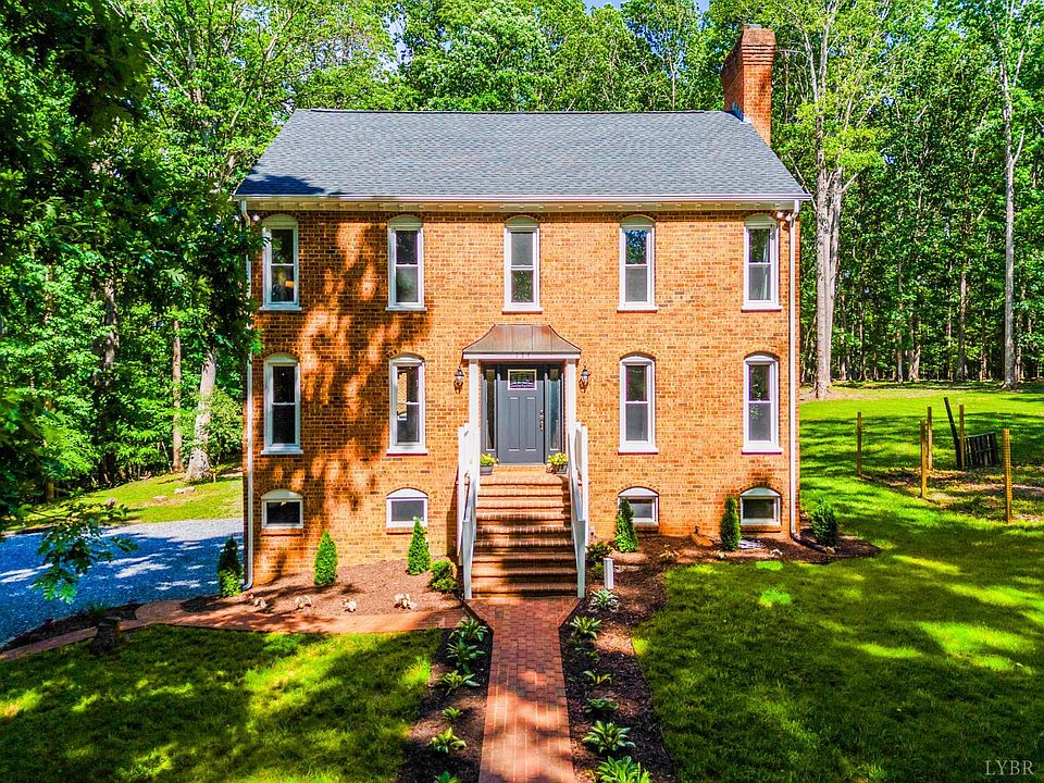 1st image of 134 Woodmont Ln