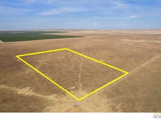 243 Devils Den Rd, Lost Hills, CA 93249