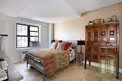 3rd image of 264 E Broadway APT C1704