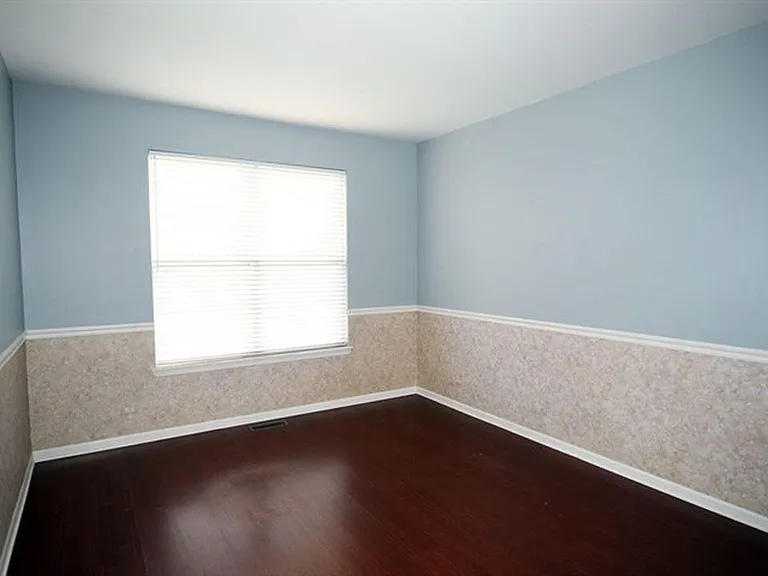 285 W Olmsted Ln — Photo 6