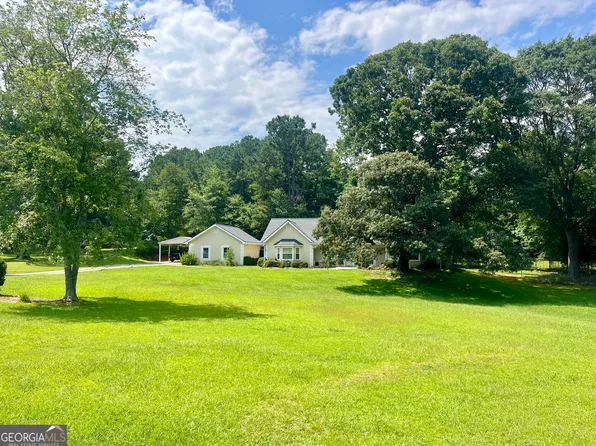 10 Carriage Gate Dr, Sharpsburg, GA 30277