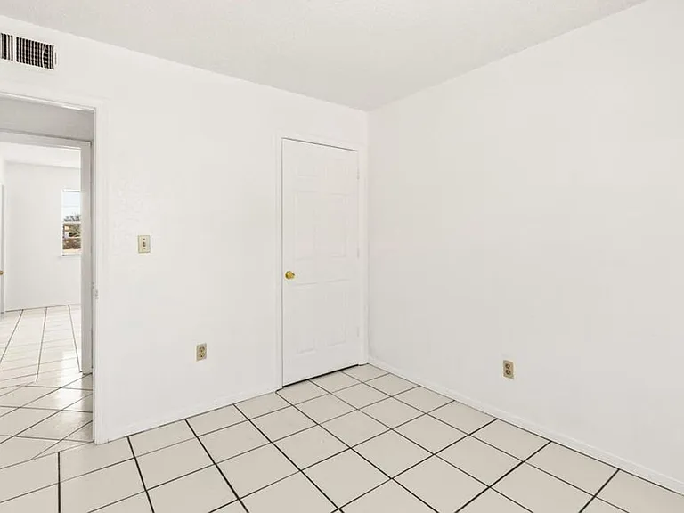 11701 Henry Phipps Dr — Photo 11