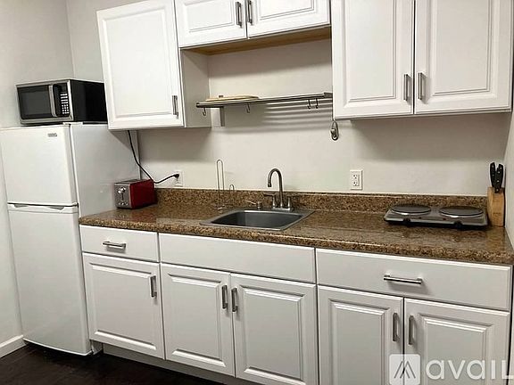 5th image of 4115 NW 16th Blvd