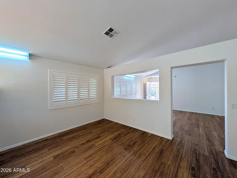 2824 W Angela Dr — Photo 17