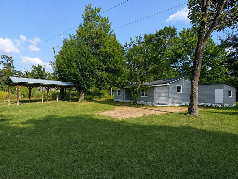 227 Live Oak Ln — Photo 3