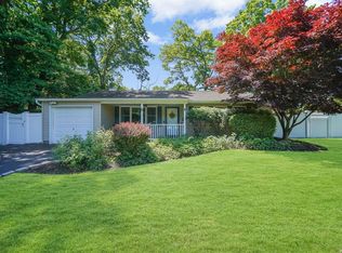 4430 Express Dr S, Ronkonkoma, NY 11779
