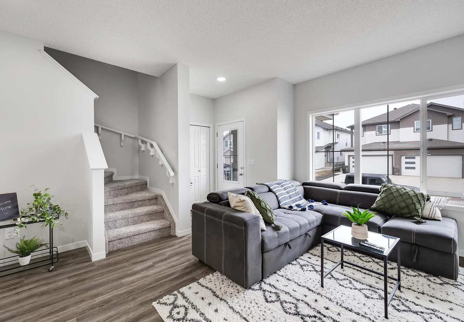 1227 16 Ave NW - Aster — Photo 4