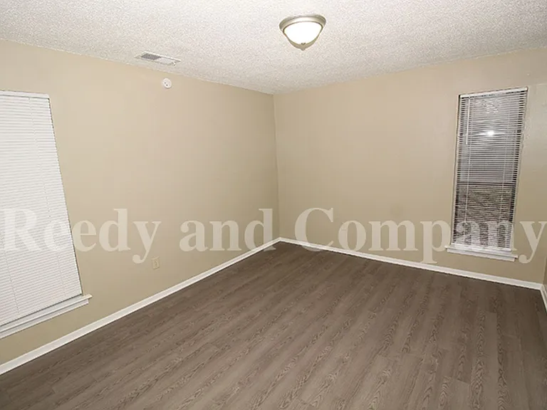 8401 Old Forge Rd — Photo 13