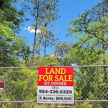 Located on SW Loncala Loop. 