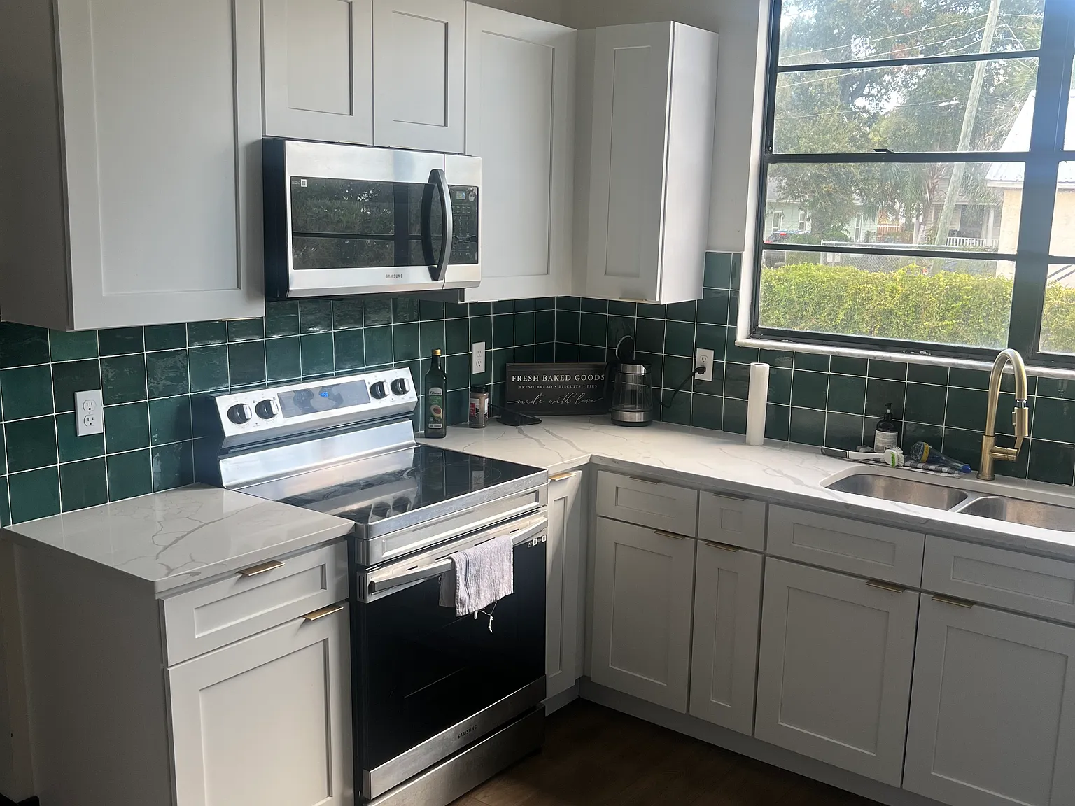 3 bed, 1814 sqft, $1,100 — Photo 2