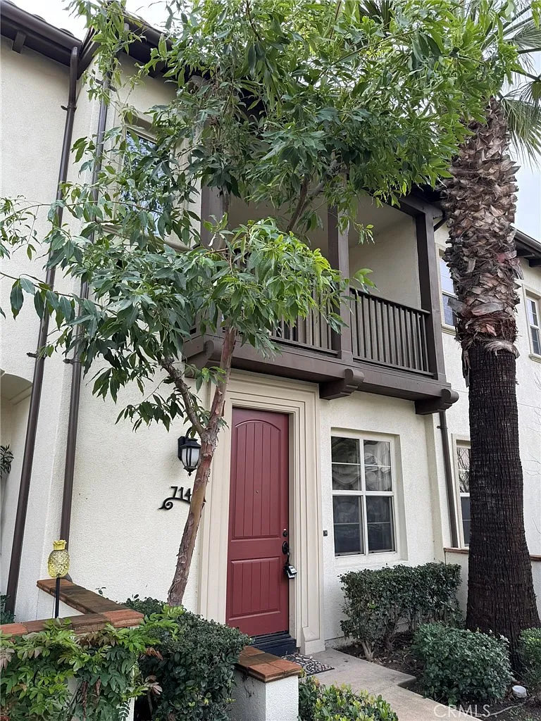 2 bed, 1203 sqft, $3,400 — Photo 1