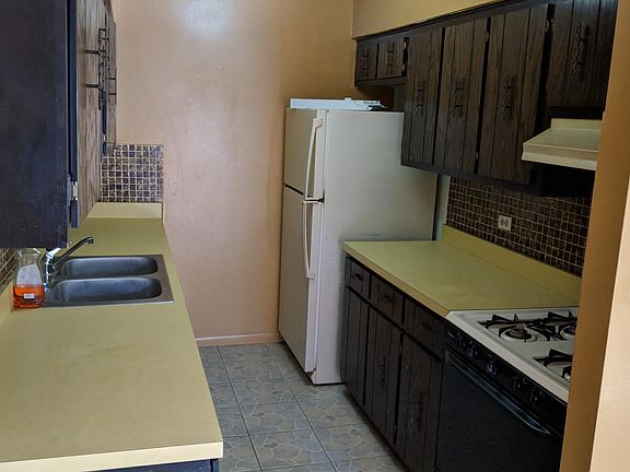 4th image of 10441 Austin Ave APT A