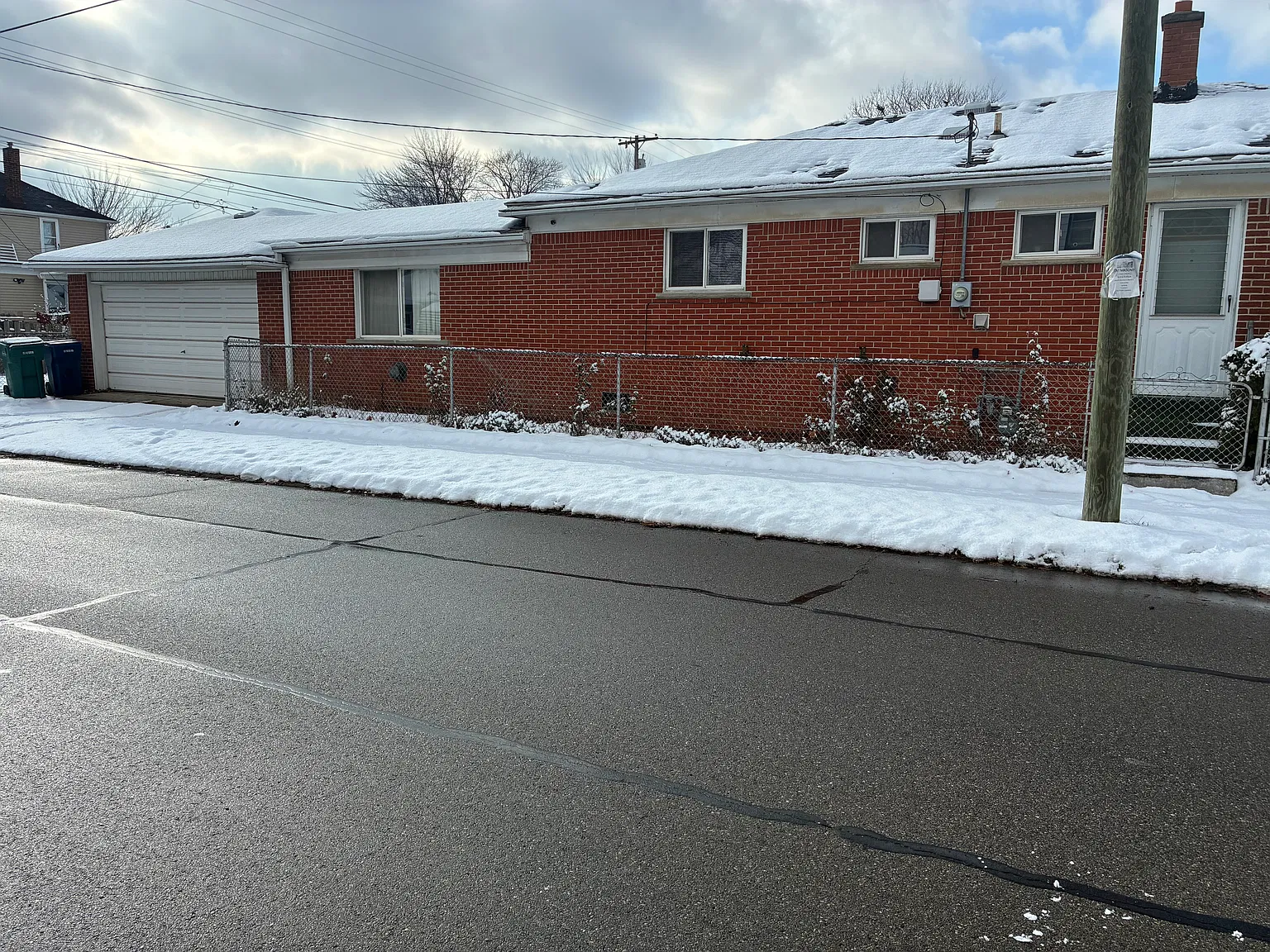 4 bed, 880 sqft, $1,500 — Photo 4