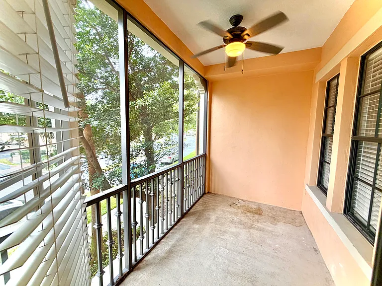 513 Mirasol Cir #203 — Photo 2