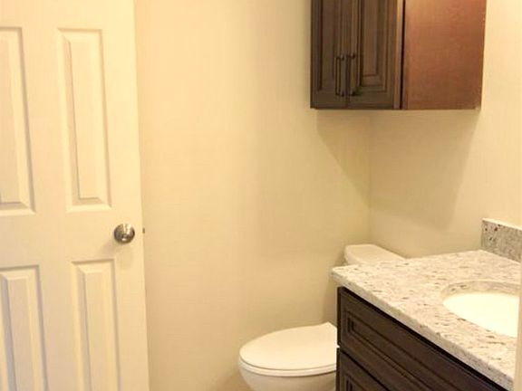 3rd image of 3 Emerald Dr #19