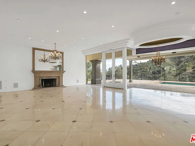 10557 Rocca Pl — Photo 7