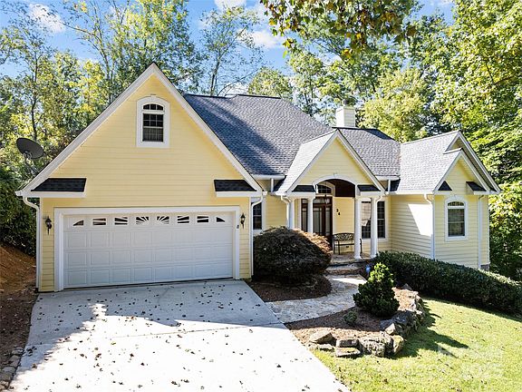 3rd image of 34 Bowden Ln