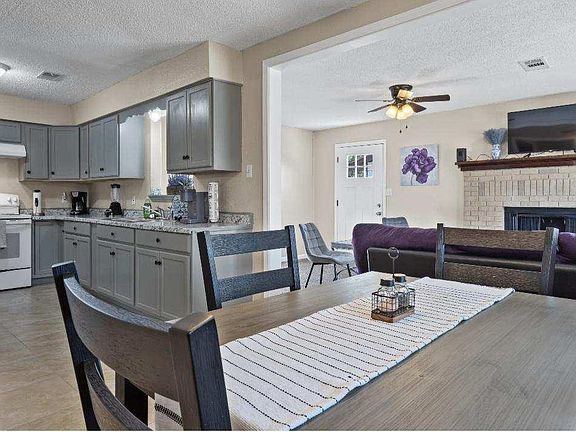 5th image of 3612 Meadowlark Dr