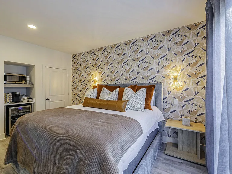 Two Guest Suites