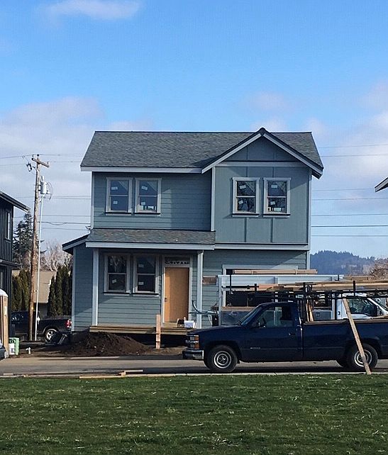 2nd image of 1609 Stella Ln