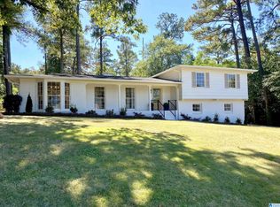 1813 Hummingbird Ln, Birmingham, AL 35226