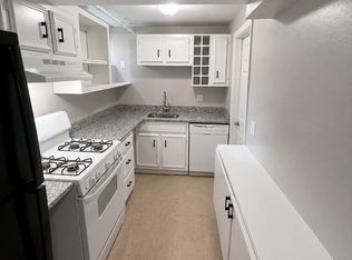 240 Robbins St APT 1, Waltham, MA 02453