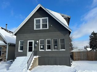 2420 15th St, Moline, IL 61265