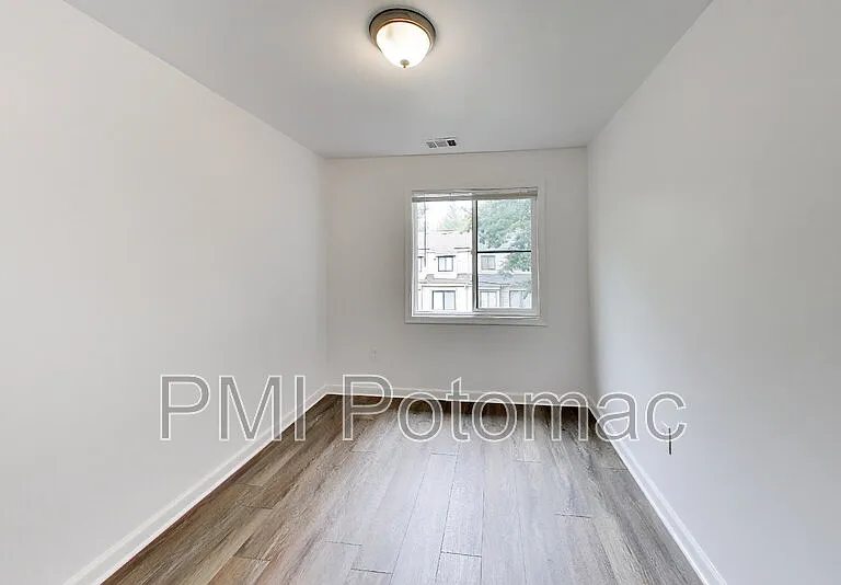 9391 Chadburn Pl — Photo 24