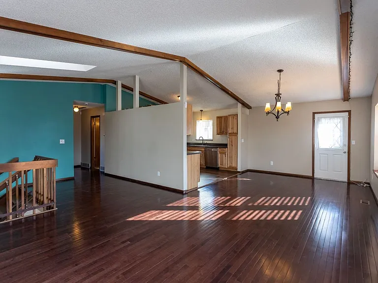 7673 Safari Cir — Photo 9