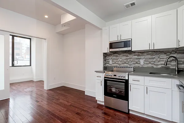 Rented by Compass | media 12