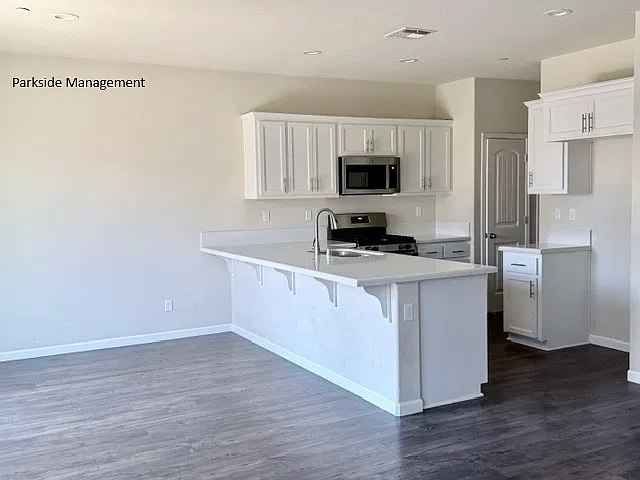 3 bed, 2.5 bath, 1664 sqft, $2,700 — Photo 4