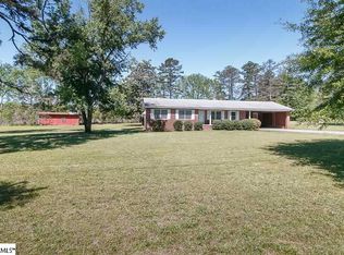 2214 Apple Orchard Rd, Clinton, SC 29325