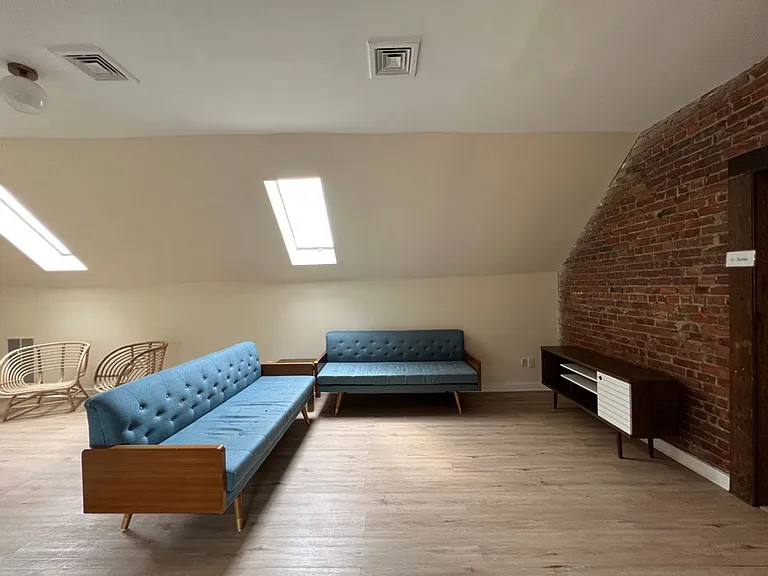 420 Whitney Ave — Photo 33