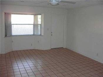 2nd image of 728 SW 4th St APT 3