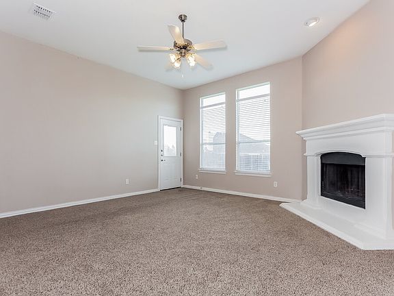 3rd image of 4613 Daisy Leaf Dr