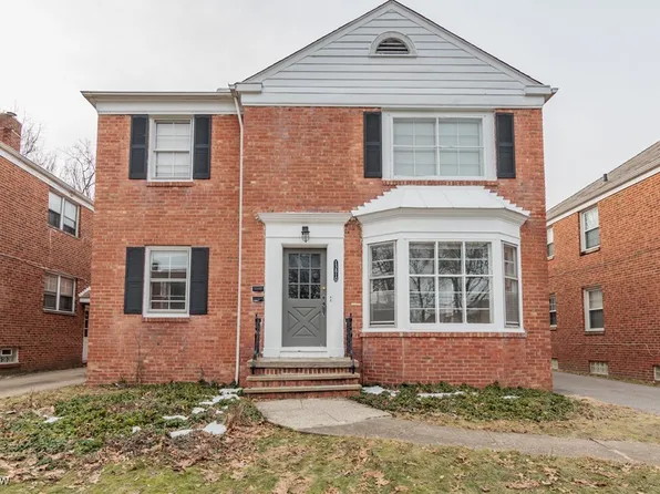 13810 Cedar Rd, University Heights, OH 44118