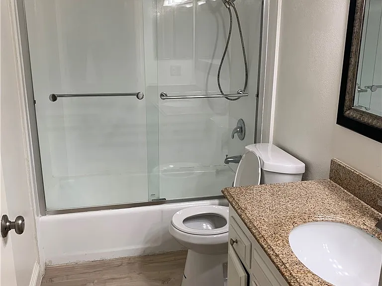 1030 W Macarthur Blvd #154 — Photo 11