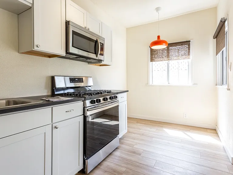 Griffin Apartments — Photo 7